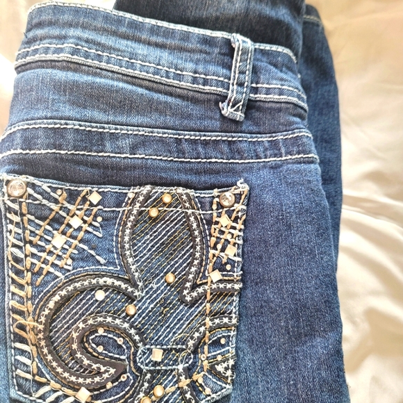 Two skinny jeans - Picture 14 of 16